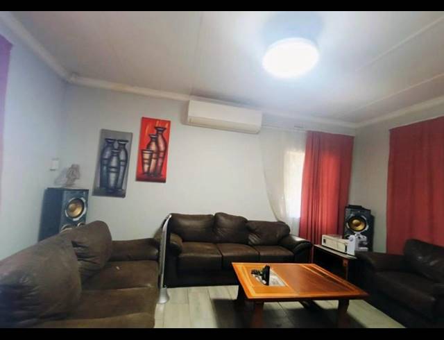 3 BEDROOM FREESTANDING FOR SALE IN ARBORETUM